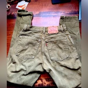Vintage olive green Levi Jeans